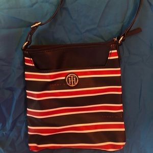 Tommy hilfiger purse!!